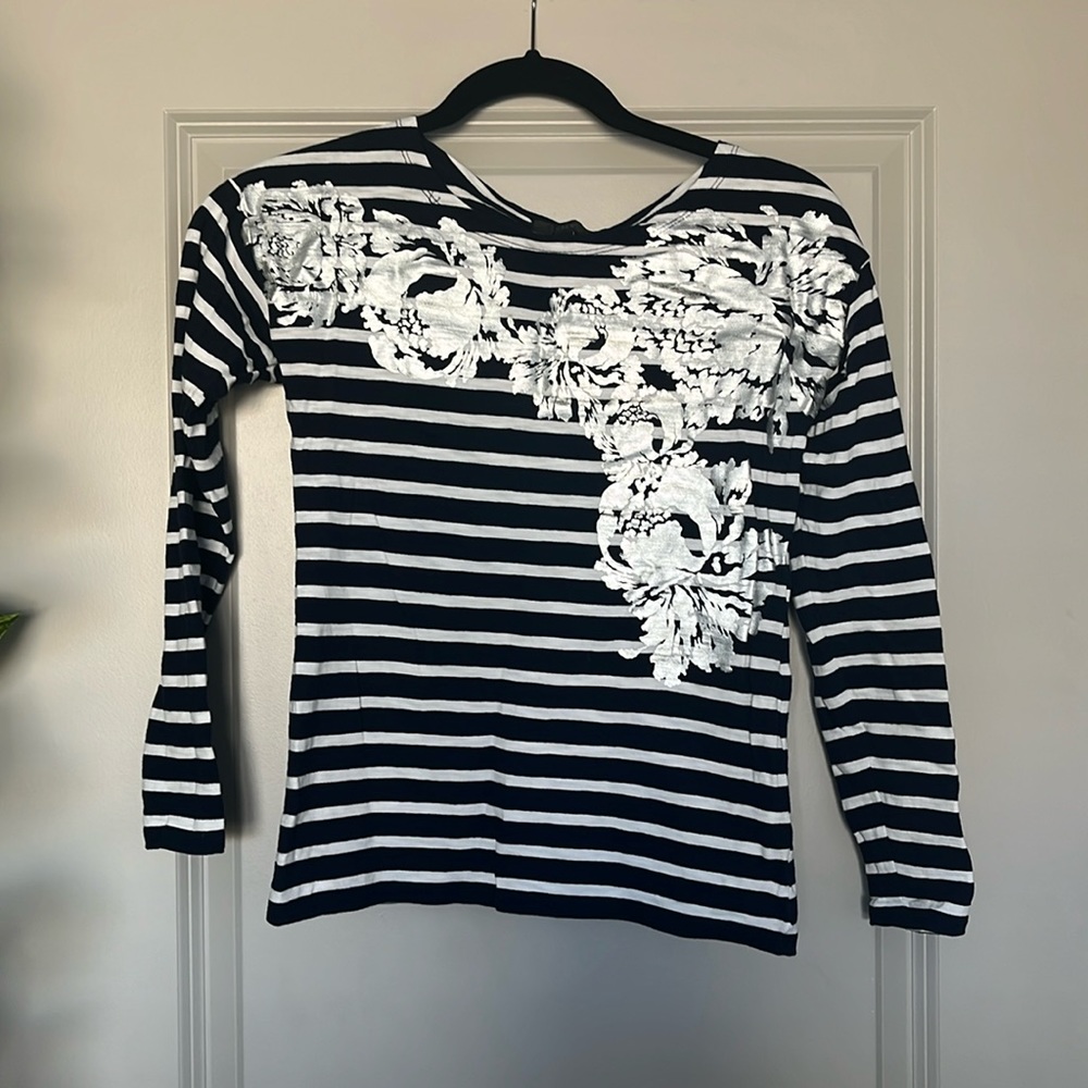 Jcrew blue and white stripe, 3/4 sleeve shirt, size XXS, great condition.
